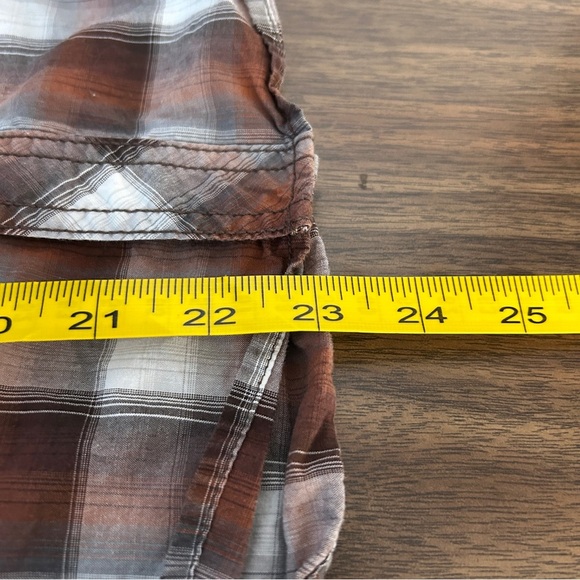 ❤️ Wrangler Kids Plaid Button-Down Shirt in Brown and White Youth (10-12) - Picture 8 of 10
